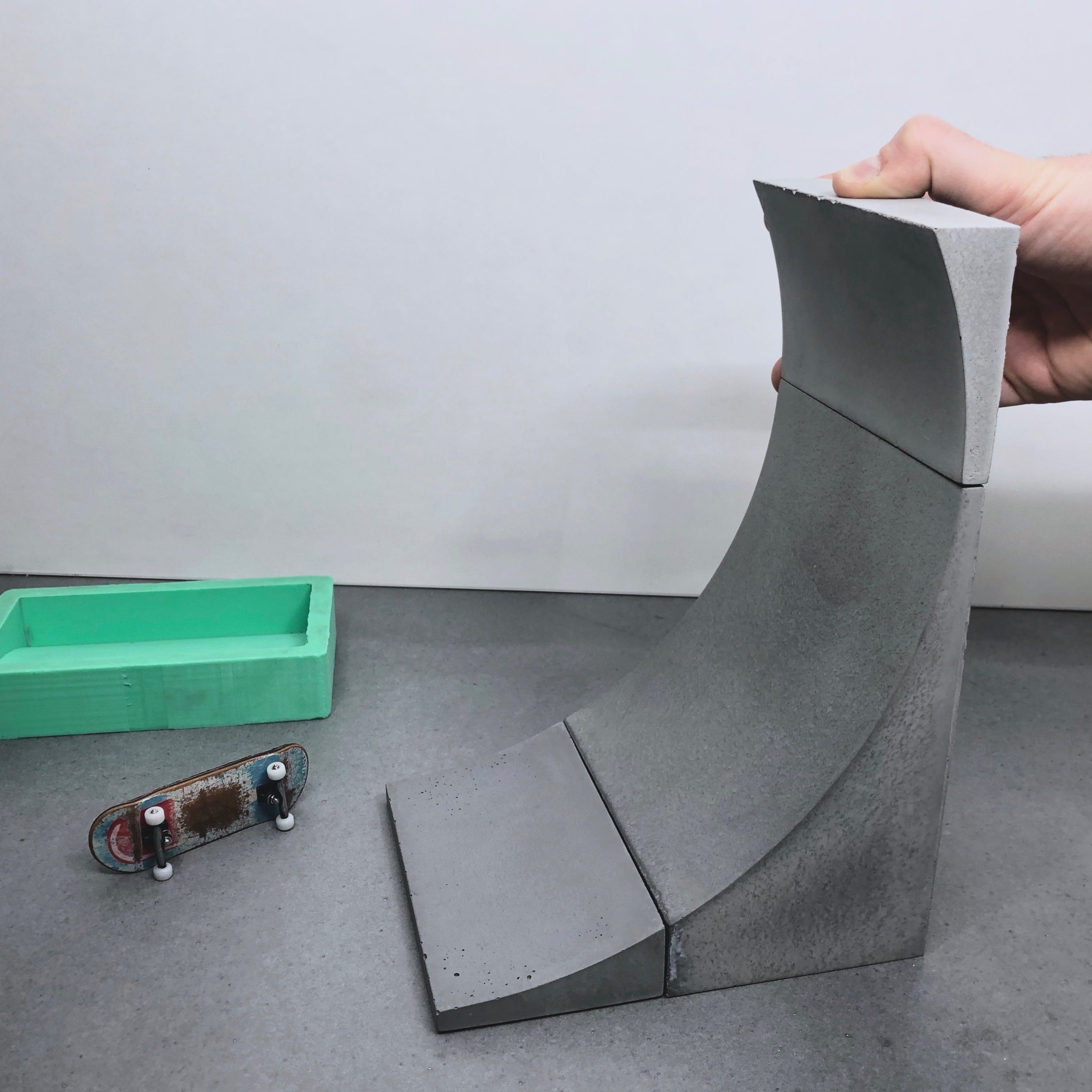 Table & Kicker-Mold